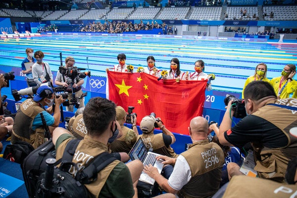 而不是一朝